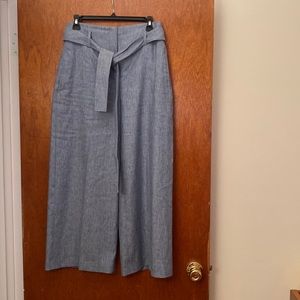 New with tags Theory belt crop pants